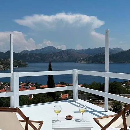Casa de Férias Selimiye Lighthouse Kule Ev